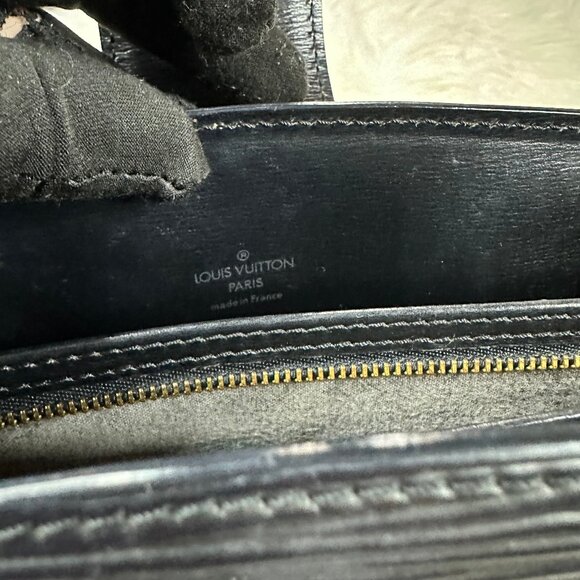 Authentic Louis Vuitton Capuchin Epi Noir Leather Crossbody - Picture 13 of 16